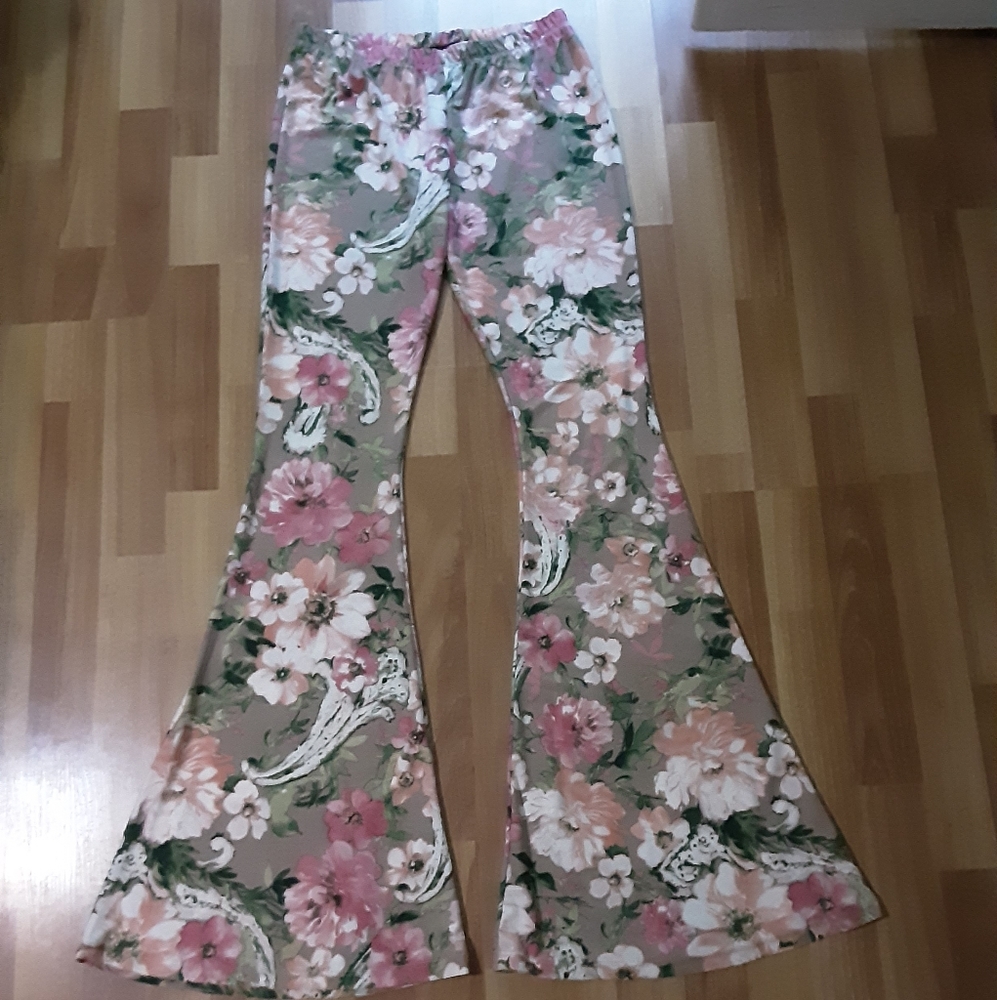 POLLY & ESTHER floral bell bottoms